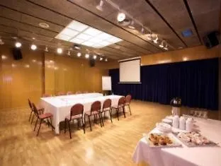 Domo מלון 4*